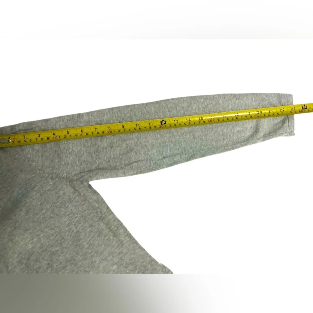 Tommy Hilfiger VNeck Argyle Lightweight Gray White Sweater Size L Light Academia - Image 8