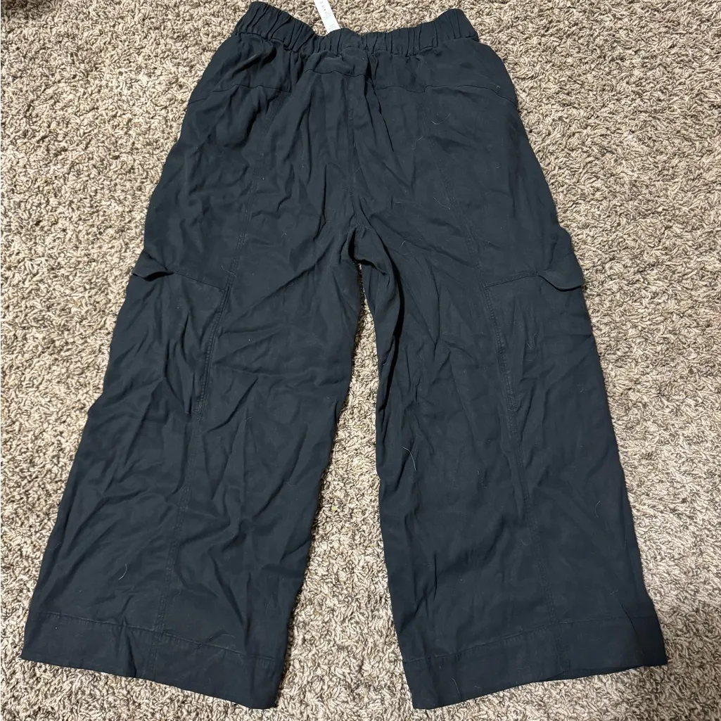 Lululemon Metropolis Maven High Rise Crop - Image 5