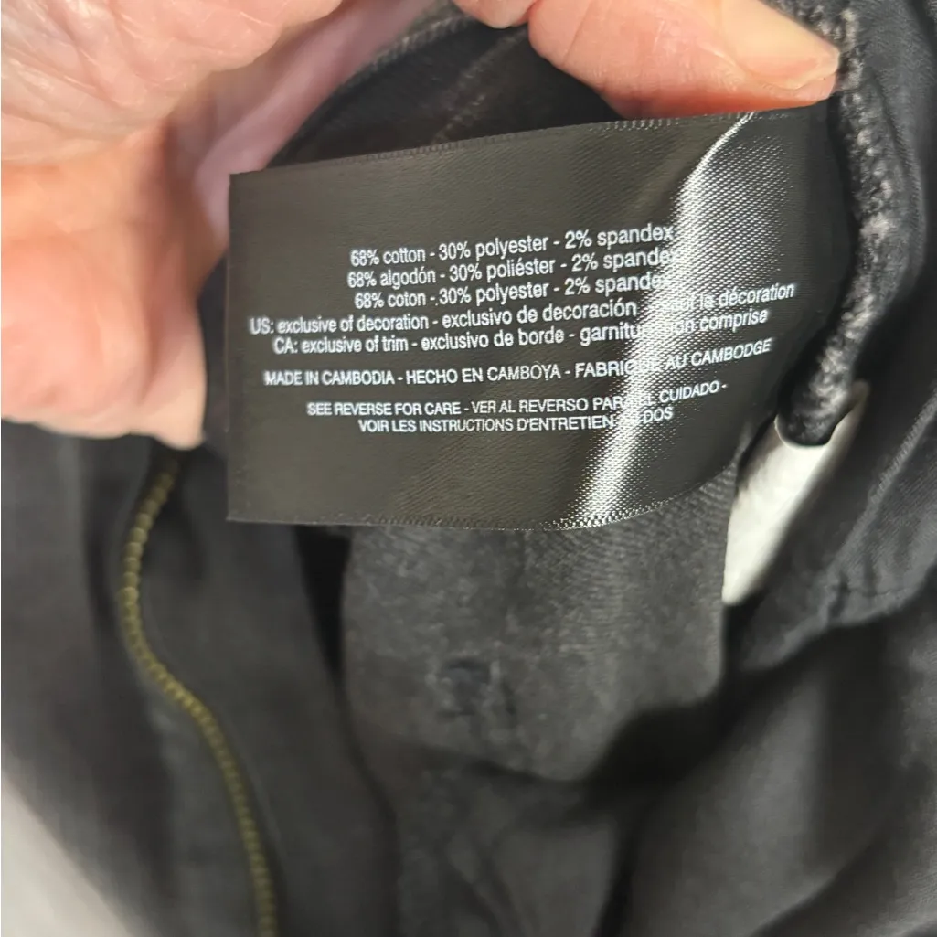 NWT Gloria Vanderbilt
Womens Amanda High Rise Curvy Jeans Faded Black Sz 16 - Image 9