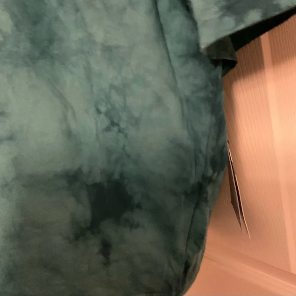 Hurley green t-shirt size large crop - Image 5