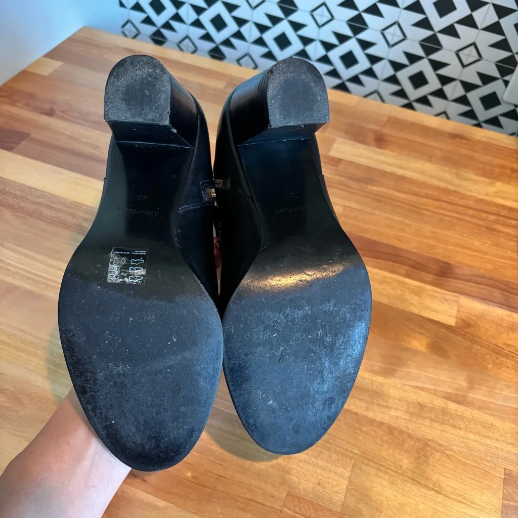 & Other Stories Black Leather Rounded Toe Ankle Boot Gold Zipper Women's Size 9 - Image 15