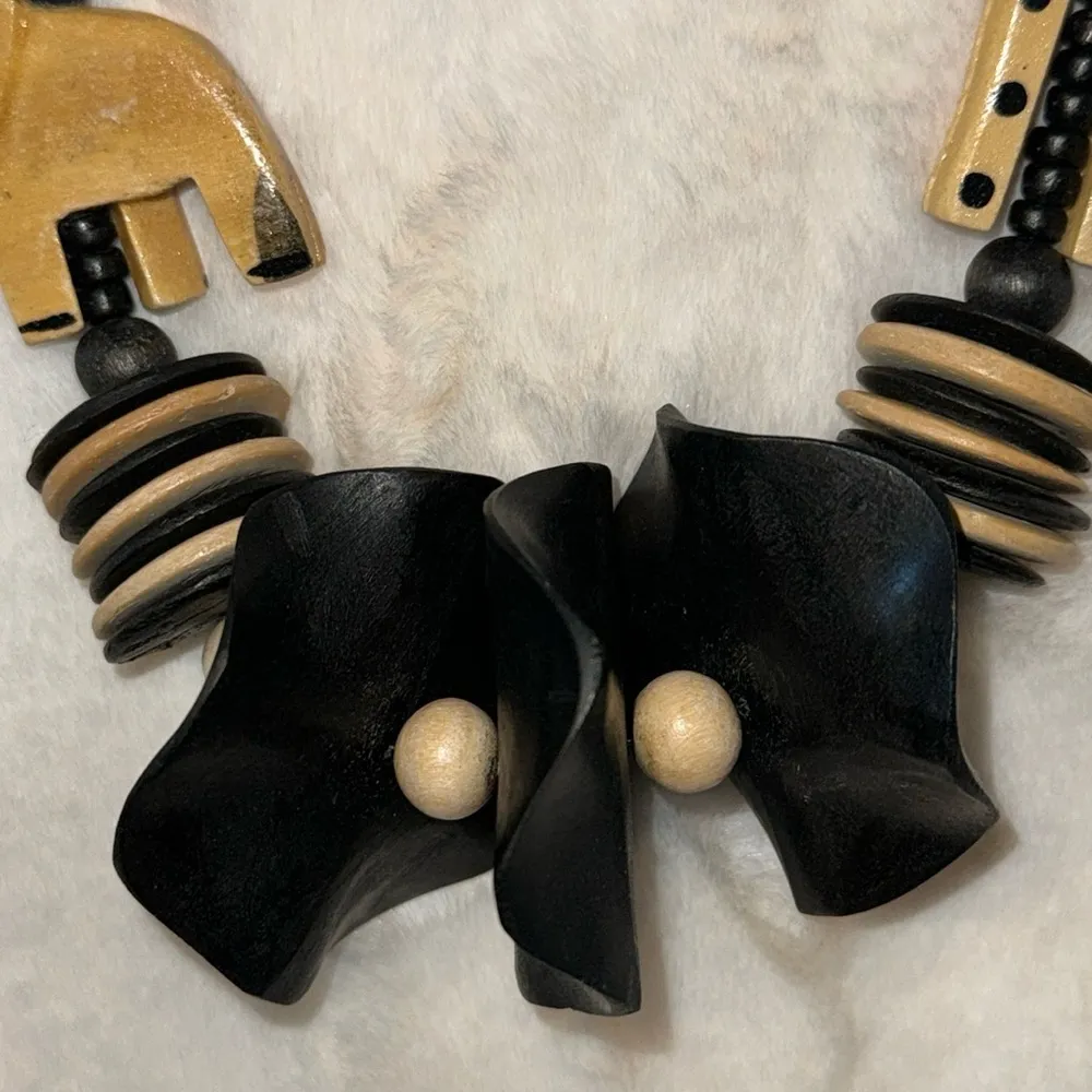 Vintage Carved Wood Elephant & Giraffe Beaded Chunky Statement Necklace Brown - Image 11