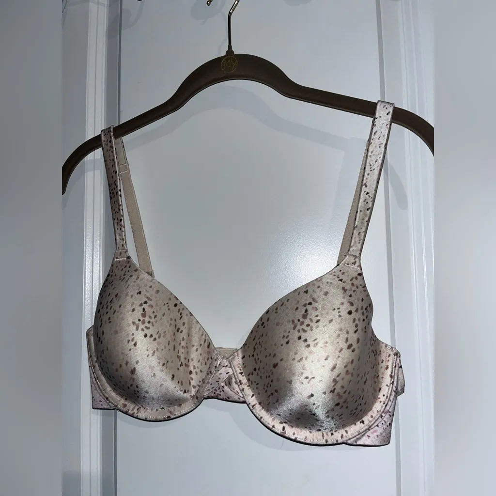Hanes HU15 HC11 Comfort Fit Criss Cross Lift Underwire 36C Bra Animal Print - Image 5