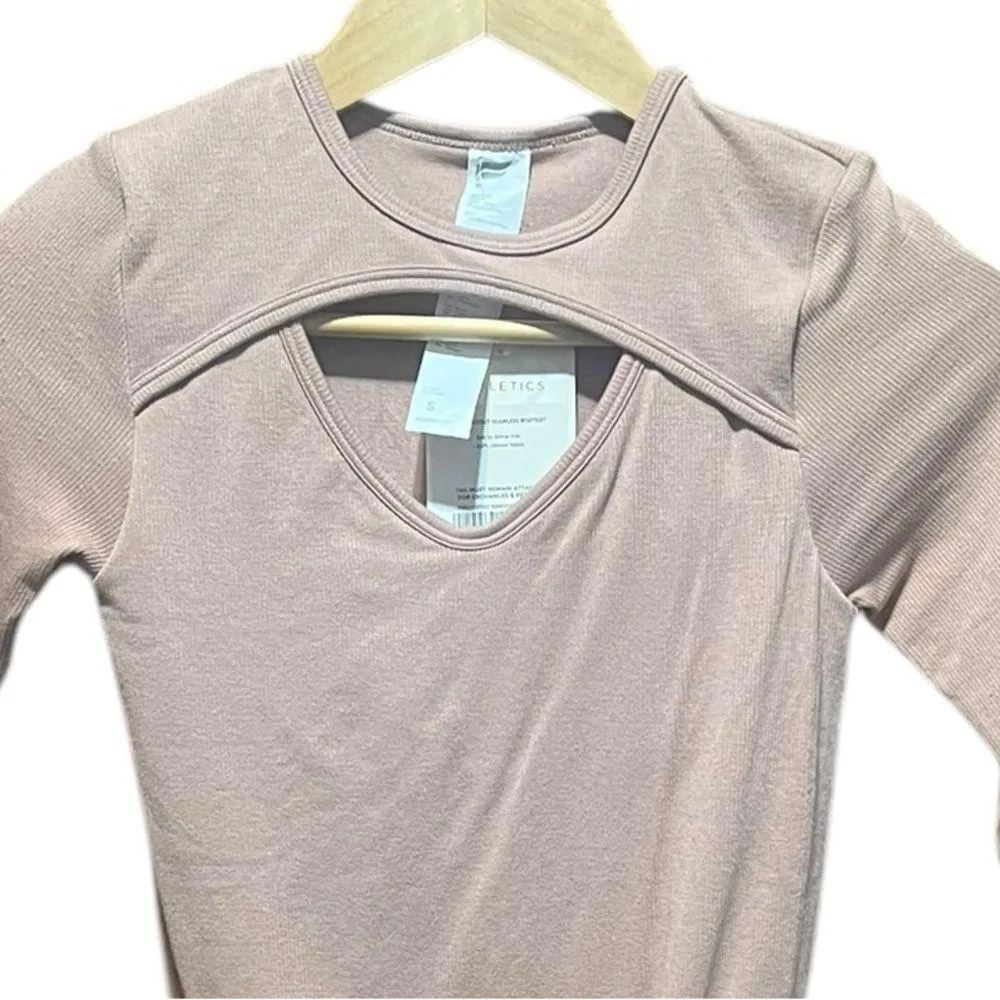 Fabletics NWT Finely Cutout Seamless Bodysuit in
Desert Size Small - Image 5