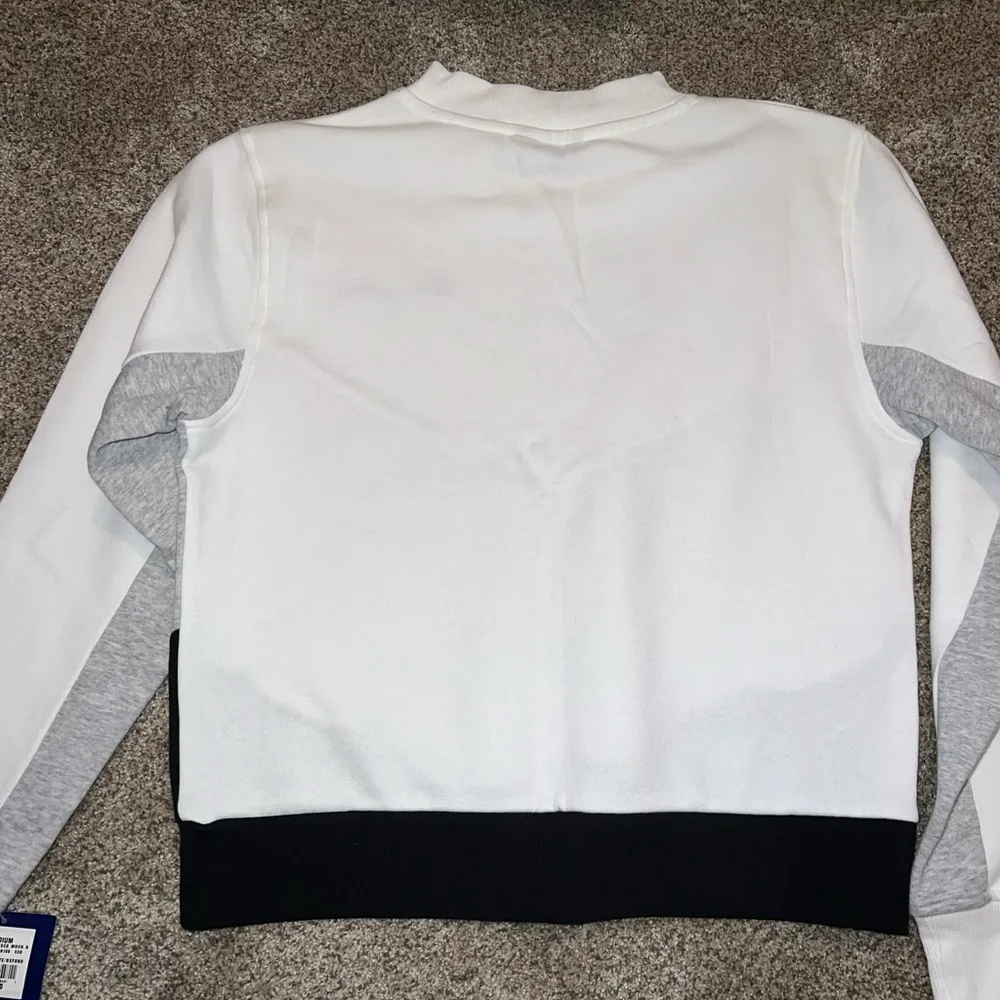 Champion White, Gray, and Black Sweatshirt - Image 2