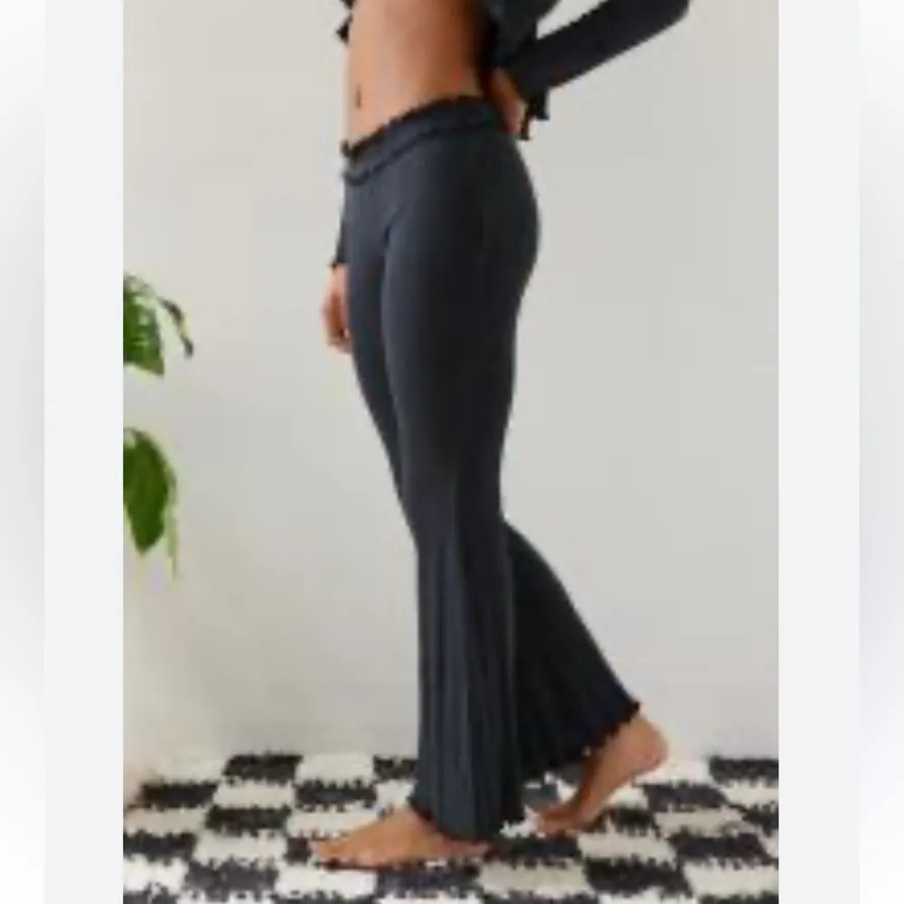 Out From Under Sweet Visit > Dreams Pointelle Lounge Pants. Size Medium - Image 3