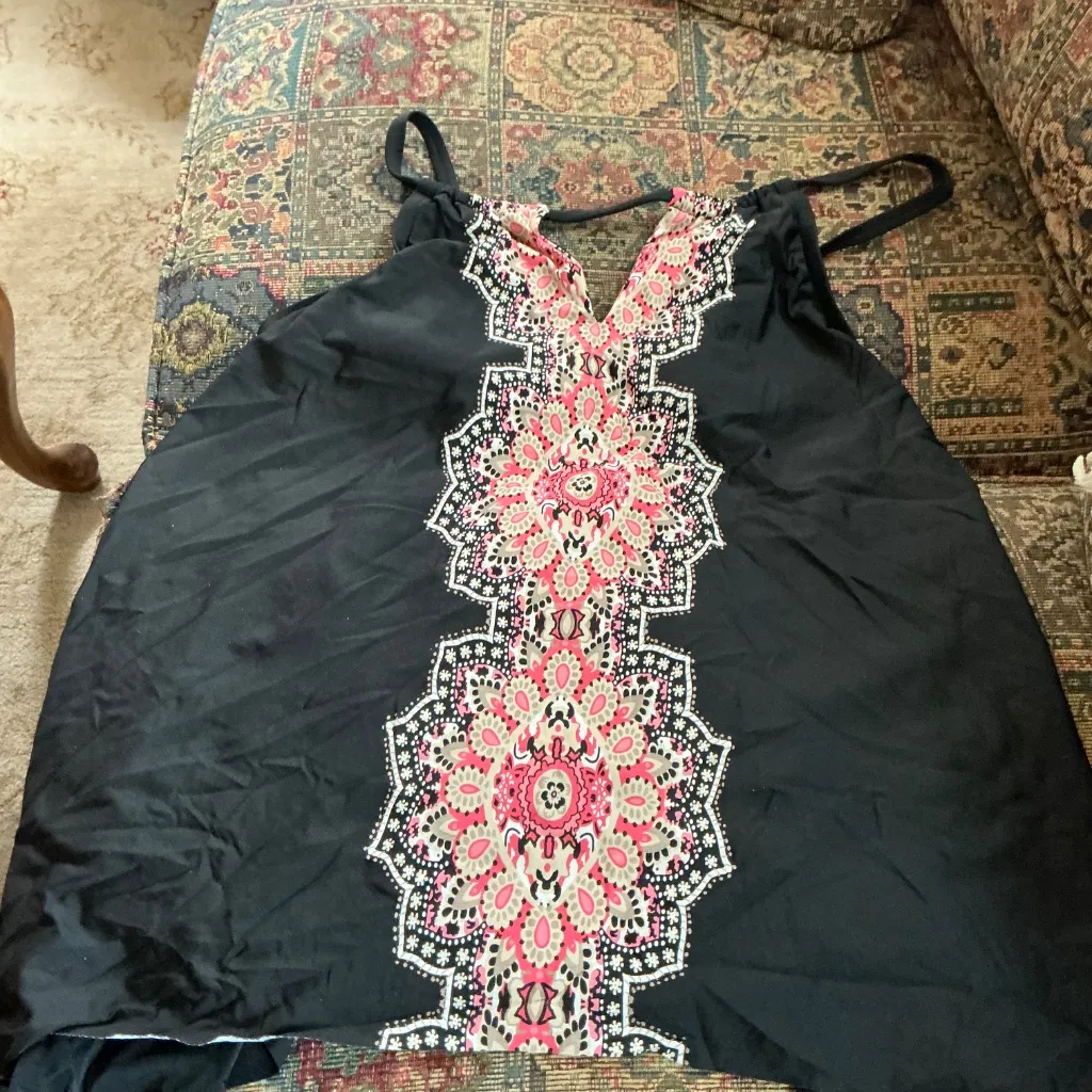 Miraclesuit High Neck Peephole Tankini Top in Mandala Sz 8 EUC - Image 4