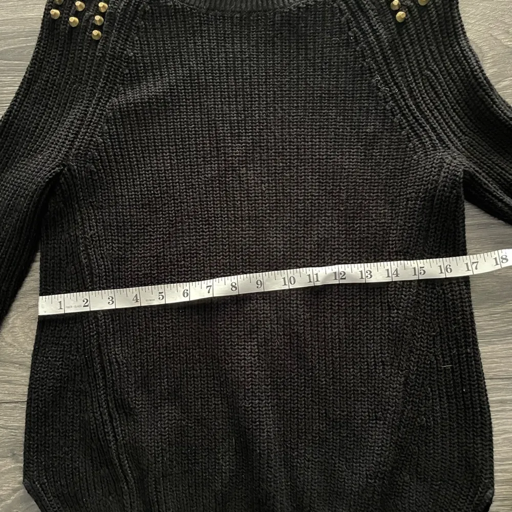 EXPRESS  BLACK SWEATER WITH GOLD DECORATIVE STUDS ON THE SHOULDERS - Image 6