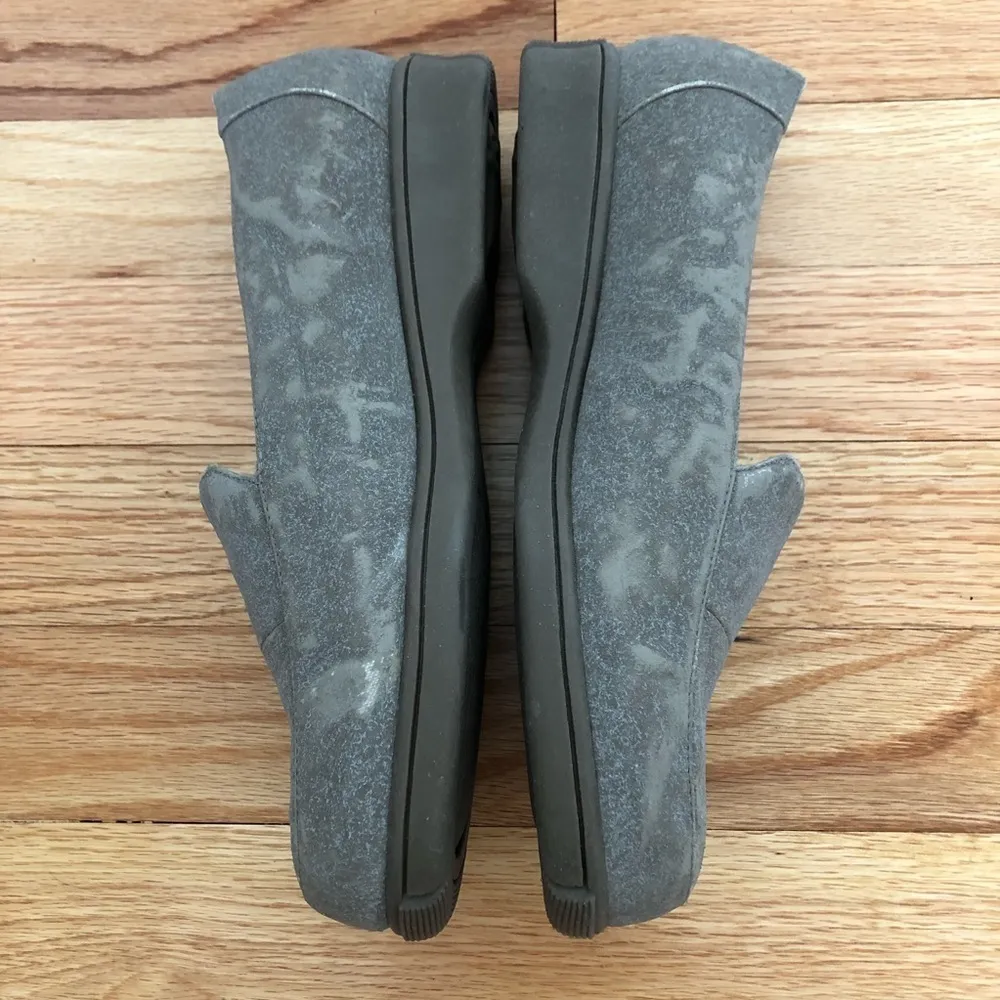 Mushrooms Slip On Loafers Grey 6.5 Gray - Image 2