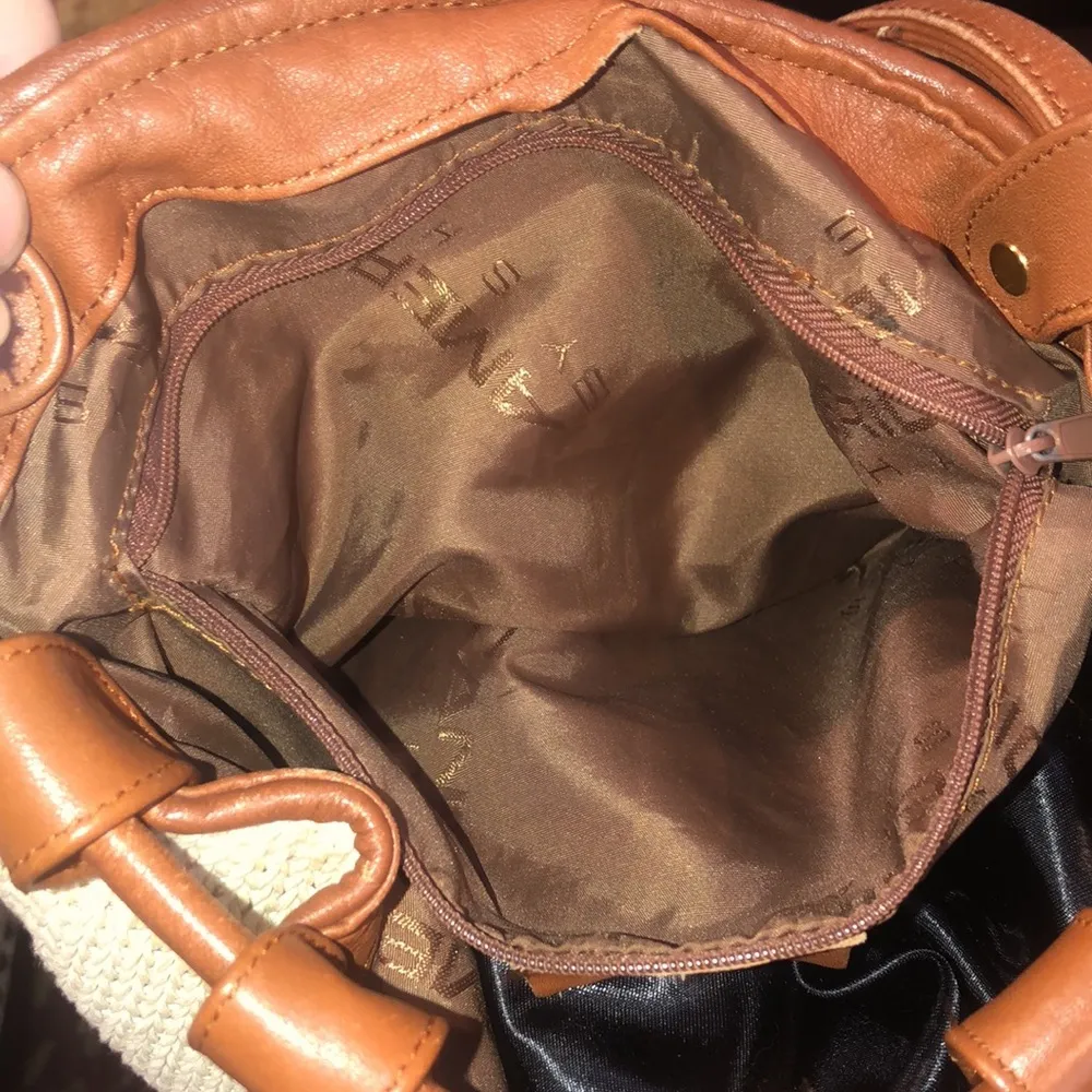 VTG SHARIF AMERICANA Knit Leather Accent Drawstring Bucket Backpack Sling Bag - Image 13