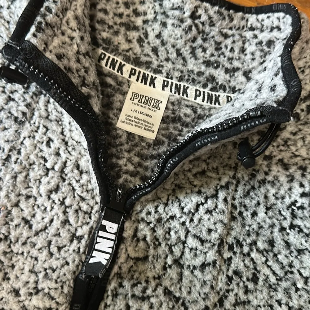 PINK Victoria's Secret Teddy Bear Style Black/Gray Partial Zip Sweater, Large - Image 2