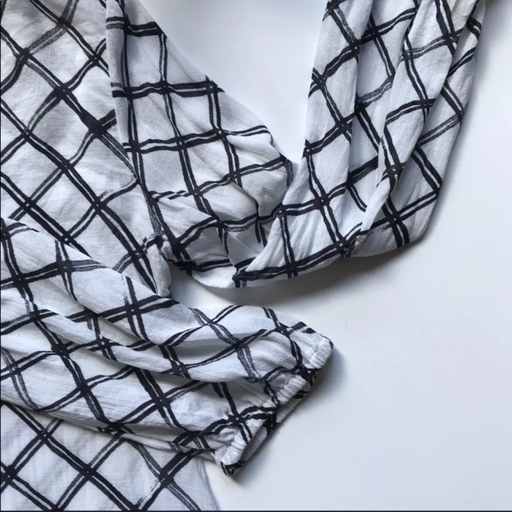 Lucky Brand Black and White Peasant Top - Image 9