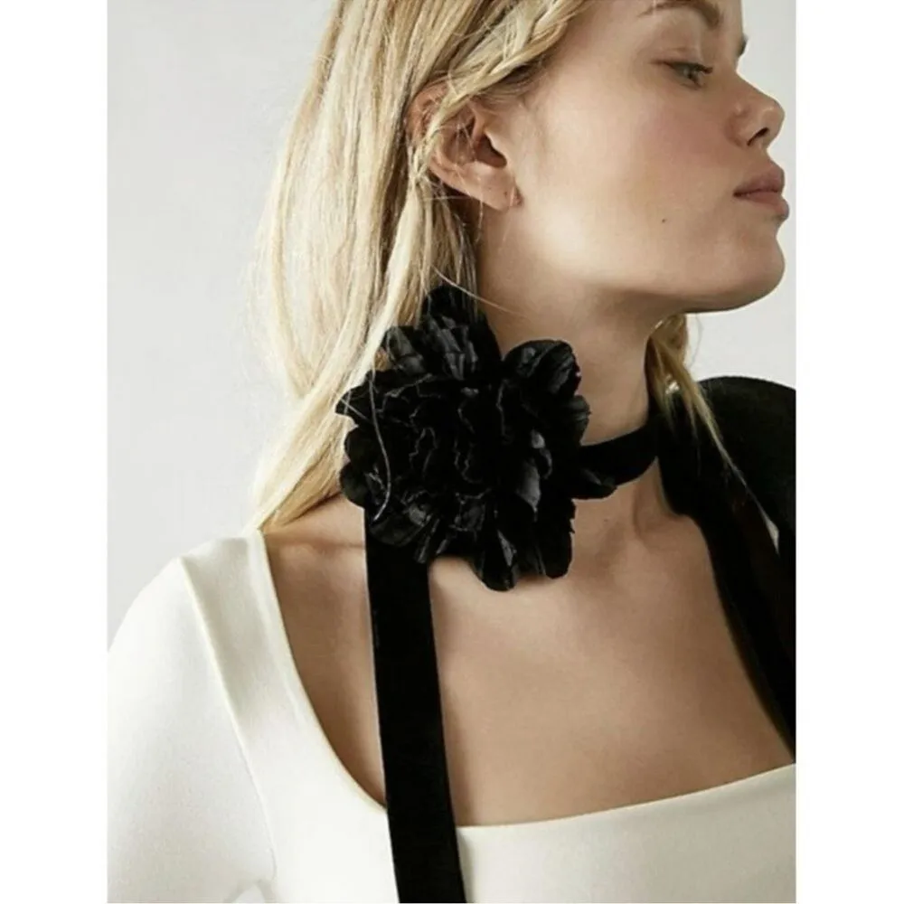Free People Elegant Black Floral Choker Necklace - Image 3