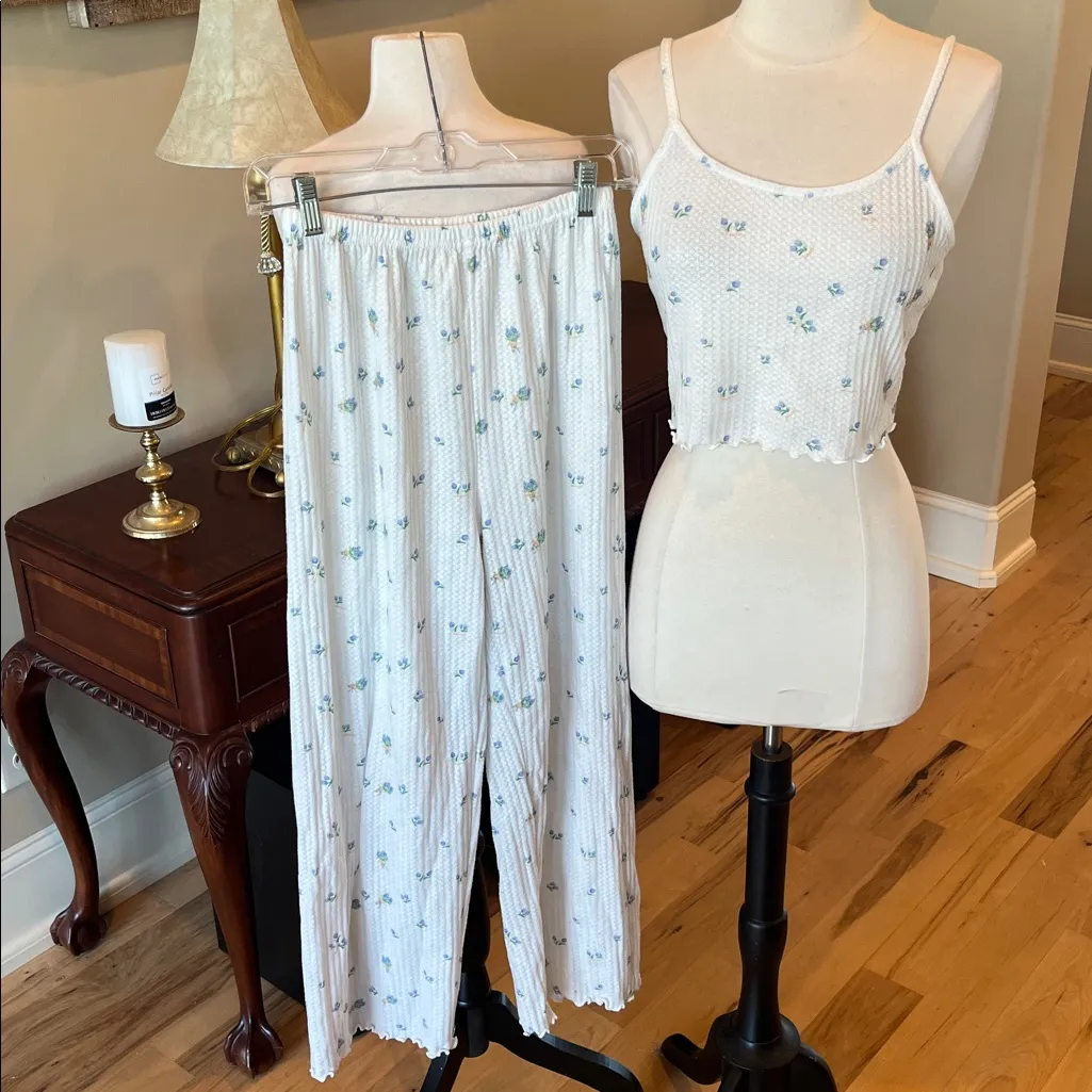 Pajama Set White Waffle Spaghetti Strap Crop Top Matching Pants Size M - Image 10