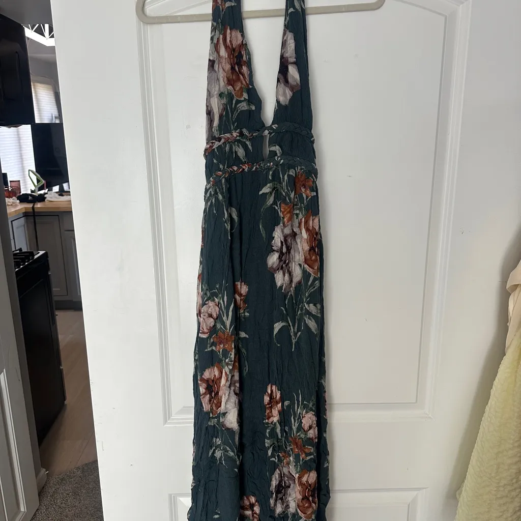 Floral Halter Maxi Dress Green Size 6 - Image 3