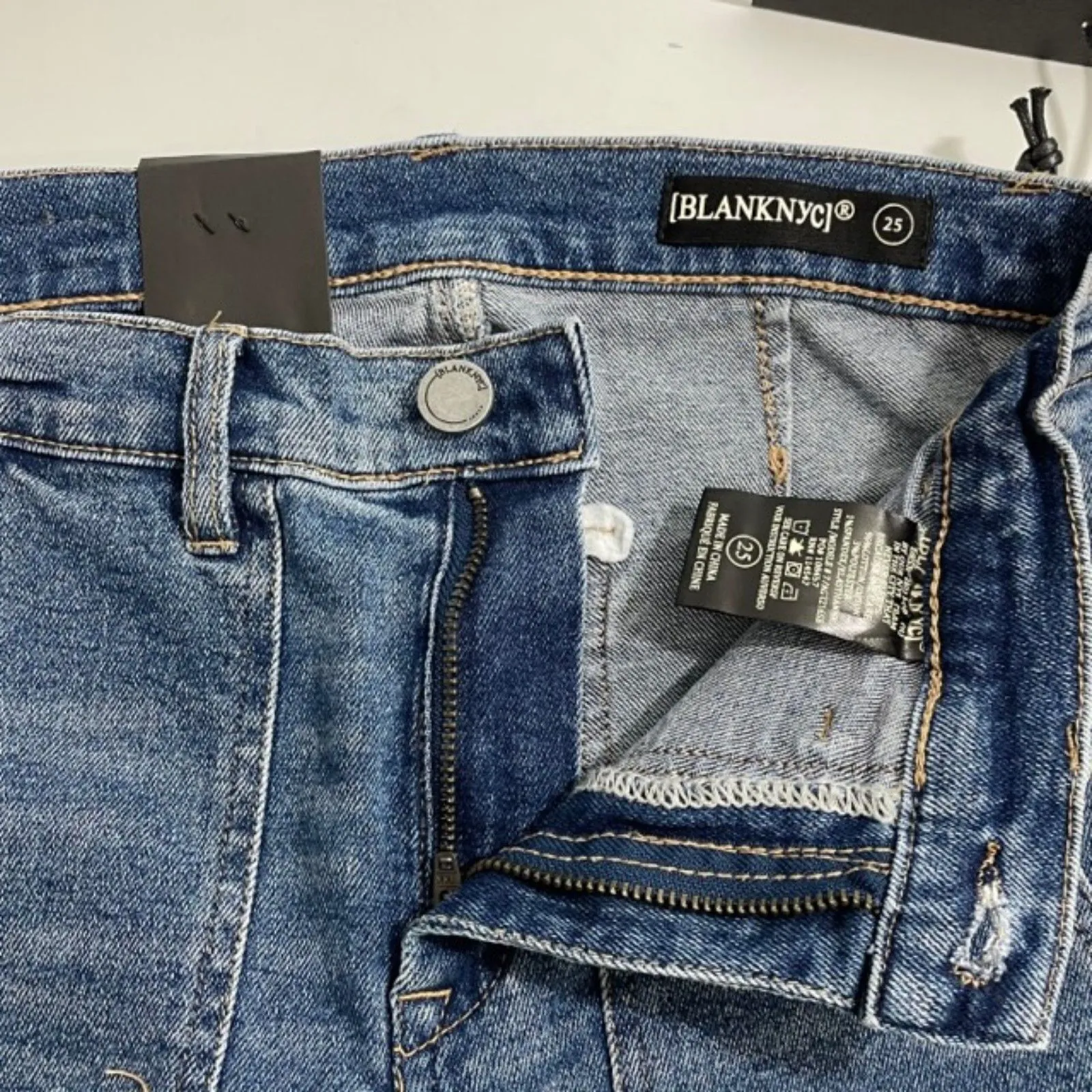 NWT Blank NYC Utility Carpenter Jeans Size 25 Cropped Straight Leg‎ Denim Blue - Image 4