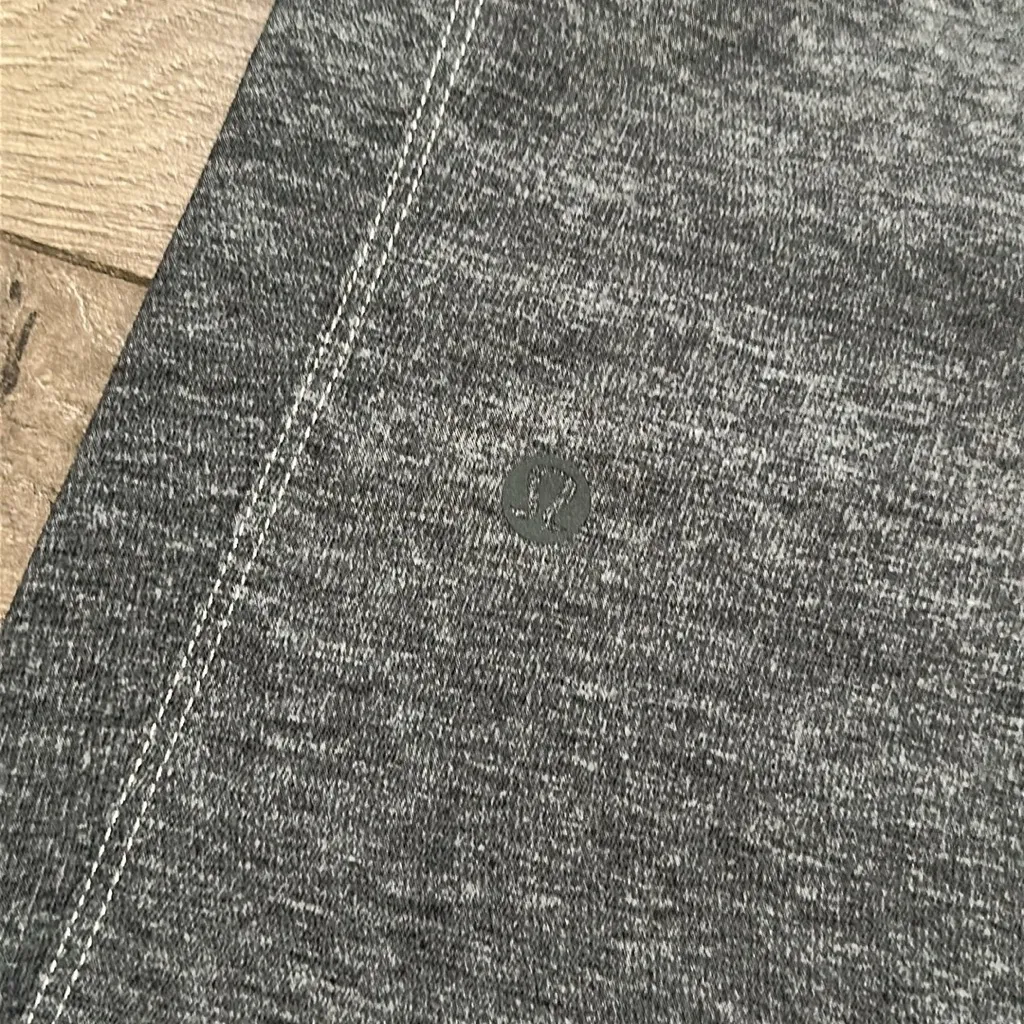 Lululemon Mid‎ Rise Pleated Lightweight Jogger Pants Gray Size 4 - Image 8