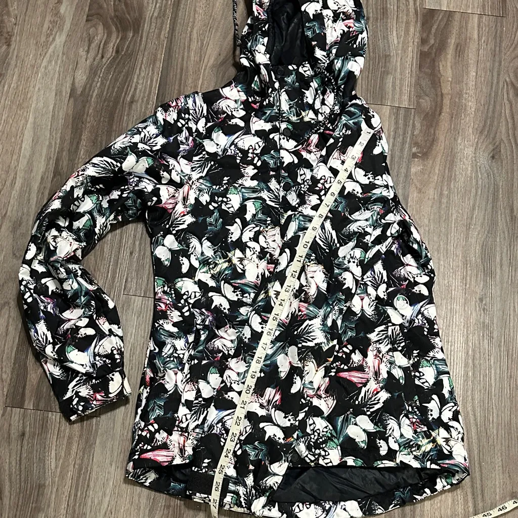 Volcom Women’s Snowboard Jacket Floral Print Hooded Winter Snow Ski, 8k. - Image 15