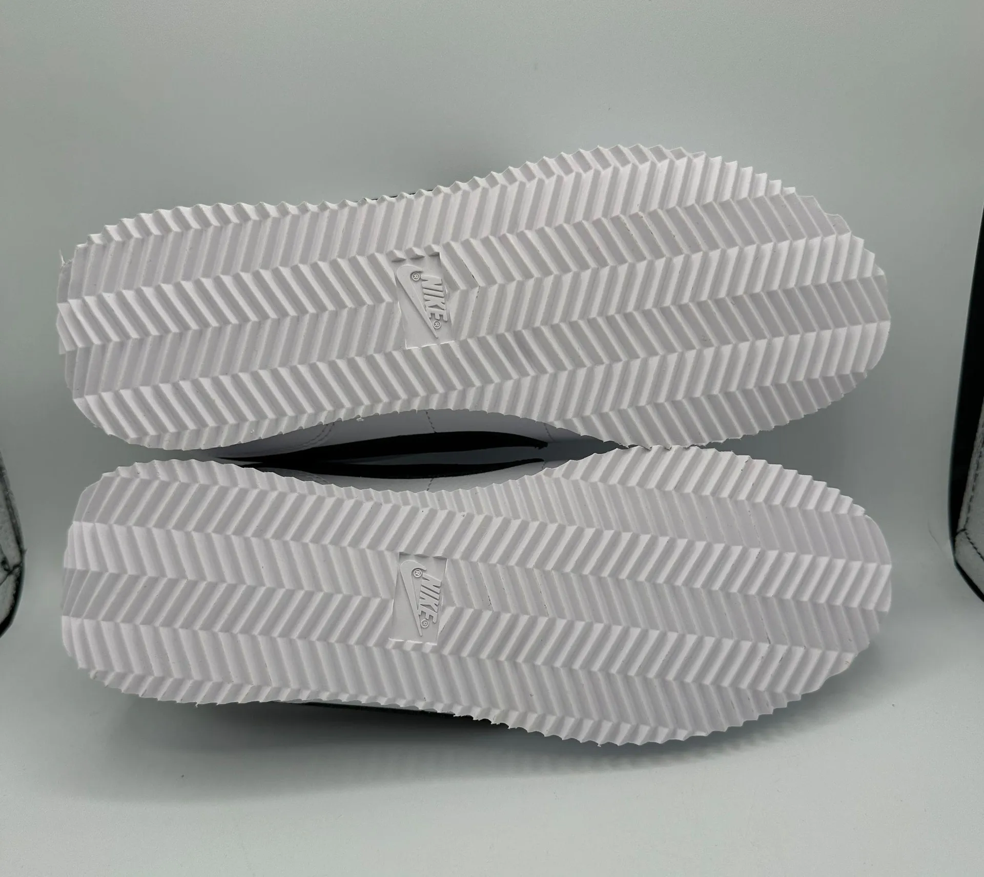 Cortez GS “White Black” Size 5.5y - Image 5