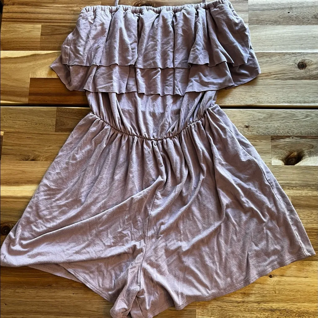 Hollister size small‎ lavender shorts romper - Image 2