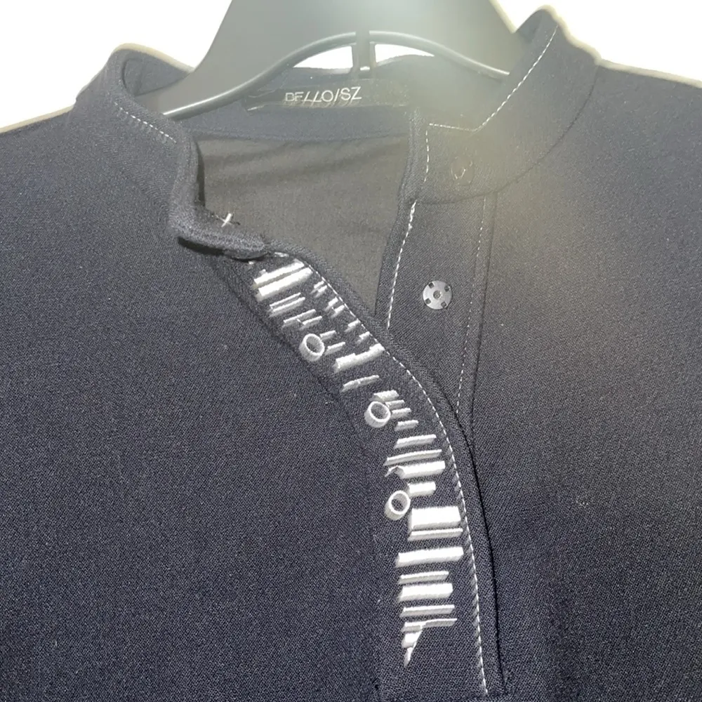 Popover Style LongSleeved Dress Size 12 - Image 5