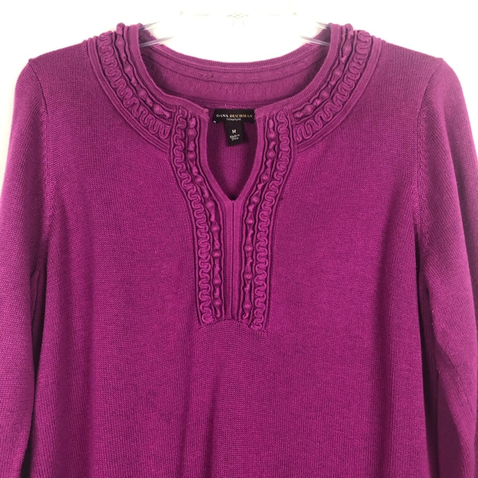Dana Buchman V-Neck Ruffled Pullover Knit Sweater Size Medium - Image 3