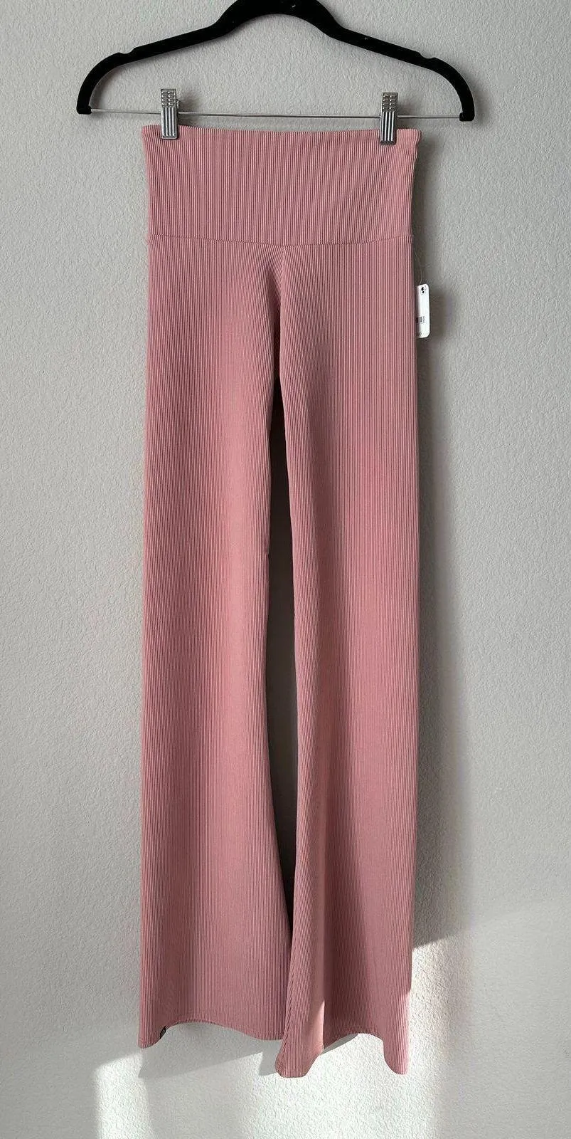 Free People Movement x Onzie Ribbed Slim Flare Leg Dance Leggings Pink Size XS - Image 4