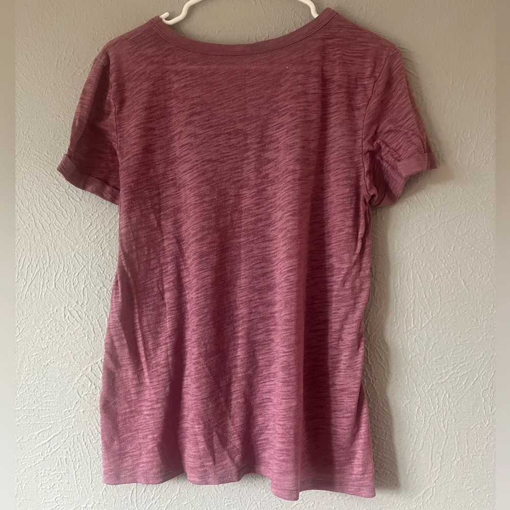 American Eagle Dusty Rose V neck short sleeve shirt - Image 2
