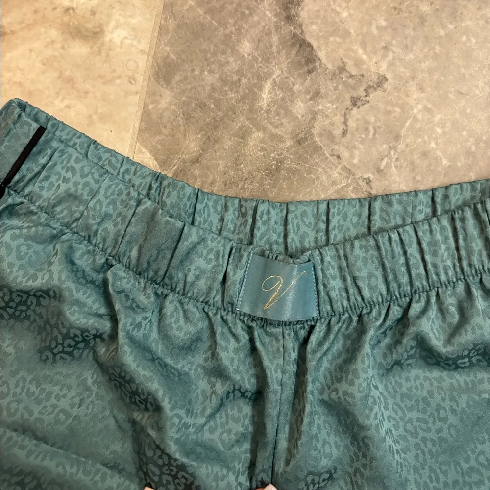 NWOT victoria secret pj shorts - Image 3