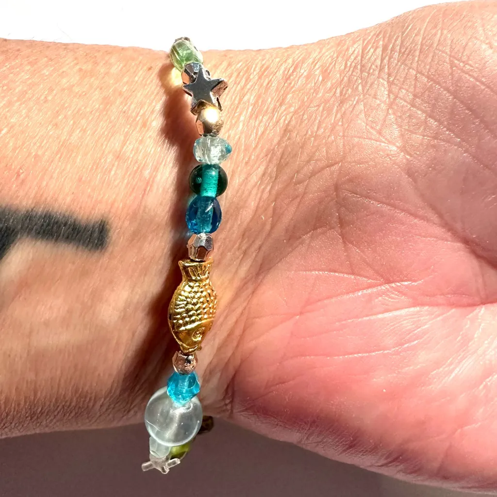 Artisan Crafted Bracelet featuring Genuine Peridot and Czech Glass Beads Blue - Image 7