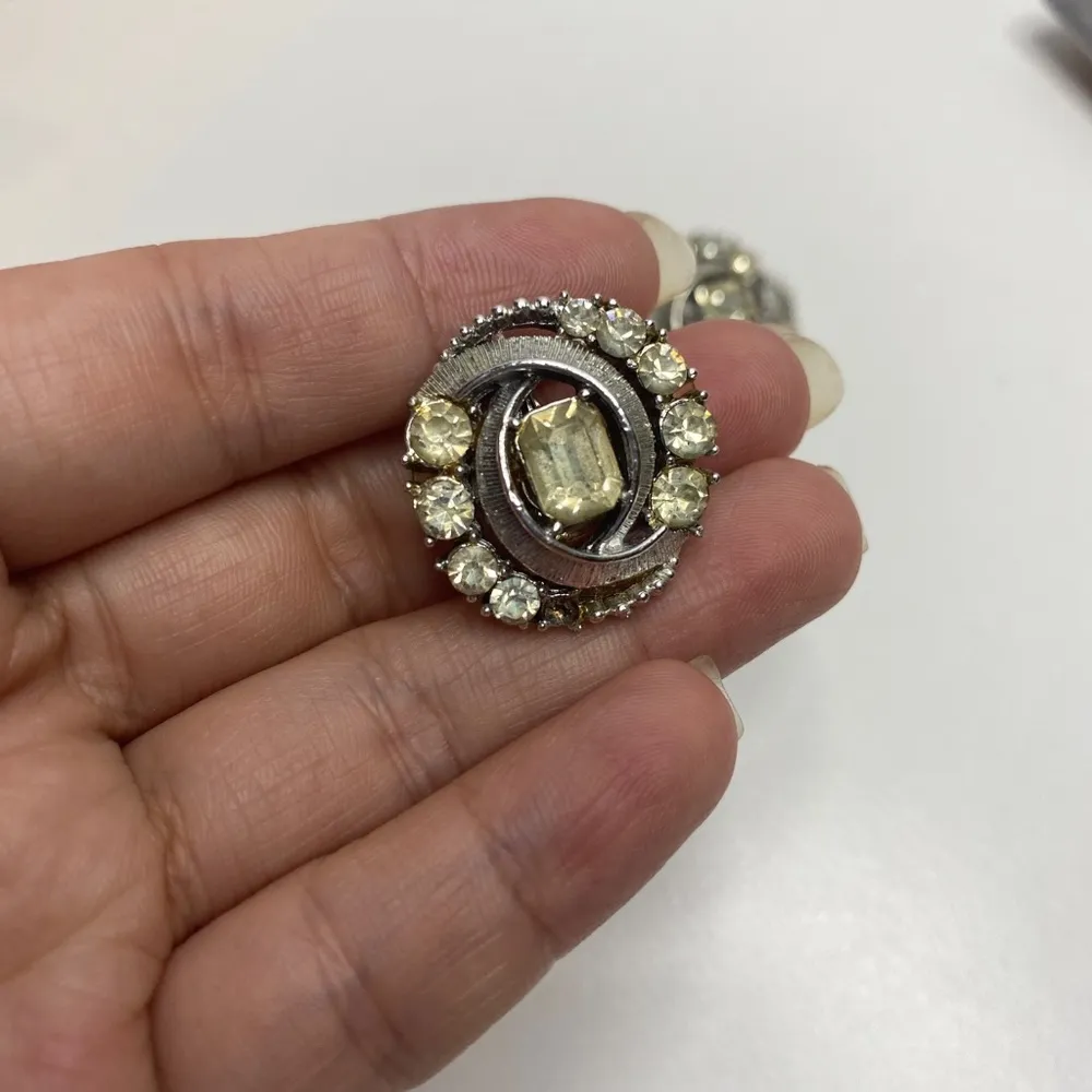 Coro Emerald Cut and Rondel Rhinestone Silvery silver Tone clip on earrings - Image 2