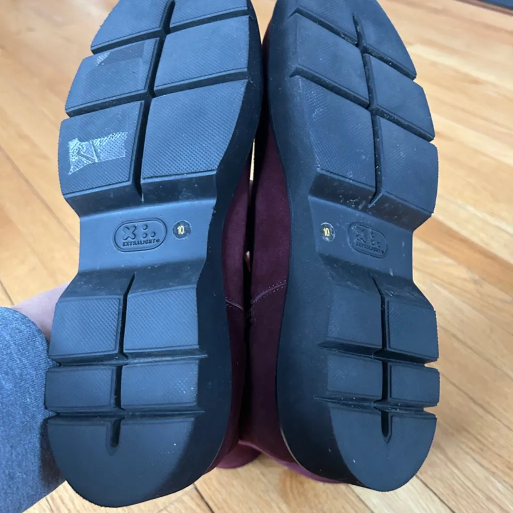 Boemos suede and fur mid calf boots. Size 10 - Image 5