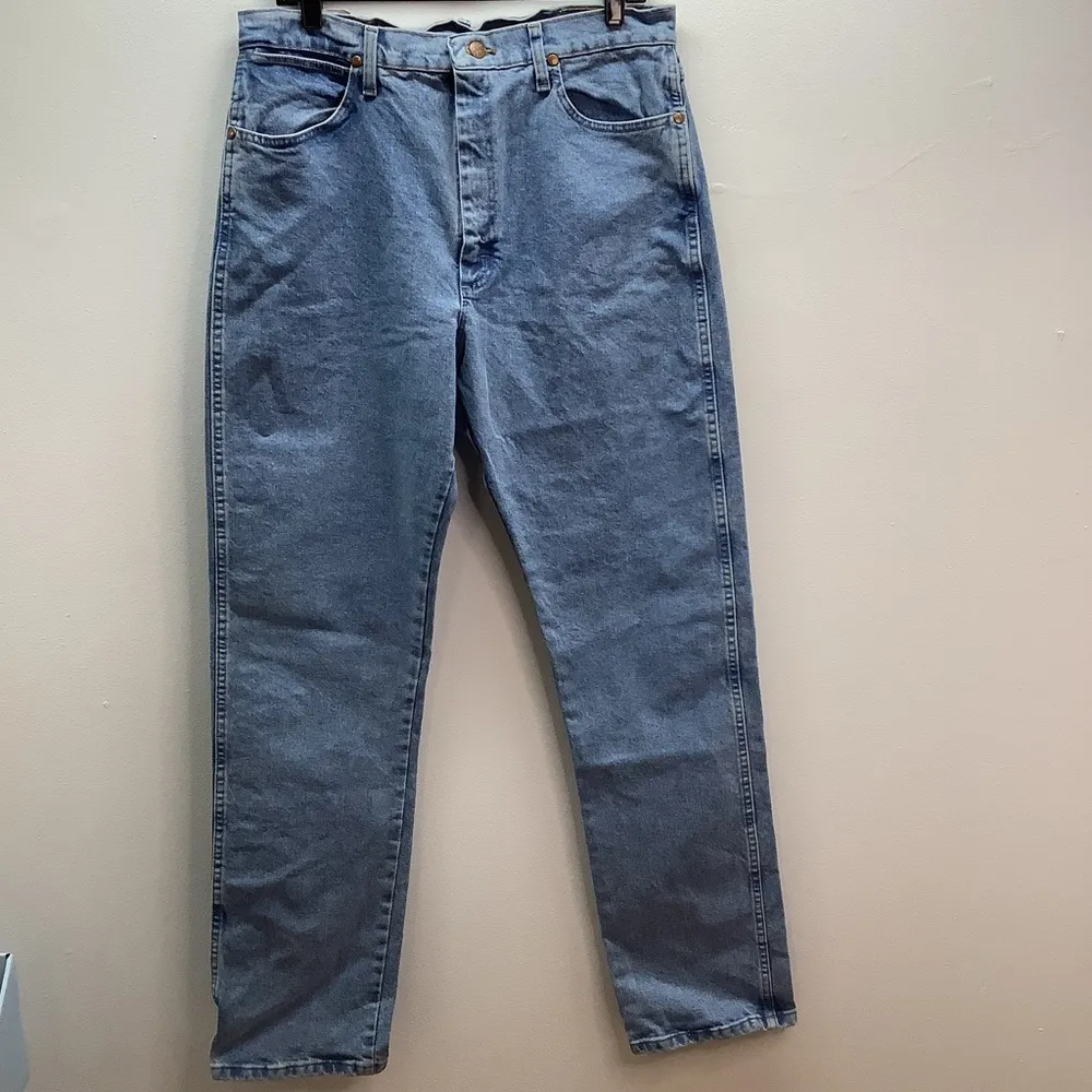 Wrangler Size 13x34 The Cowboy Cut Slim Light Wash Jean. New With Tags. - Image 3