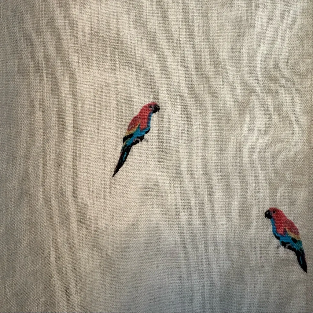 C&C California white linen parrot print dolman ruffle trim blouse large NEW - Image 15