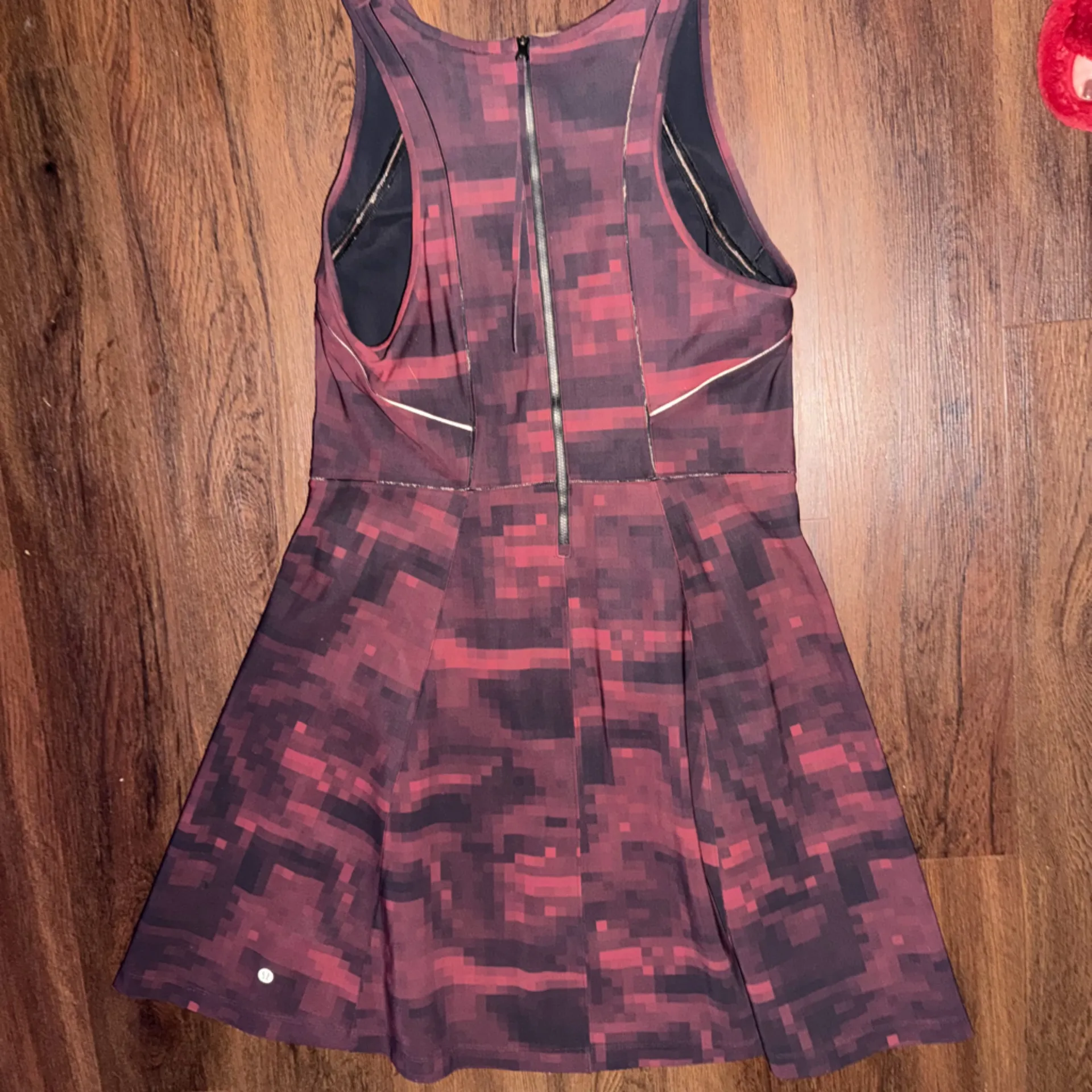 Lululemon & go 'Til Dawn
Dress
Mini Domo Pixel Berry athletic active casual $160 - Image 9