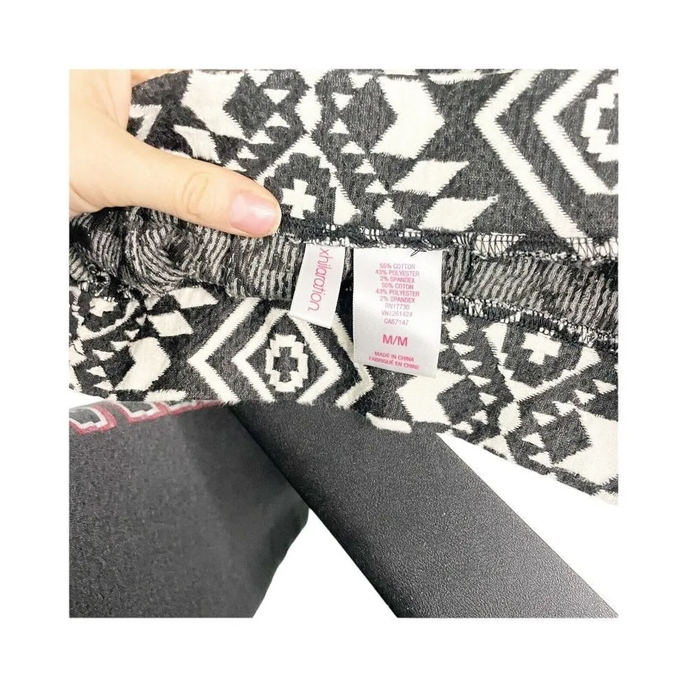 Xhilaration Skirt Women M Black White Elastic Waist Skater Circle Tribal Aztec - Image 4