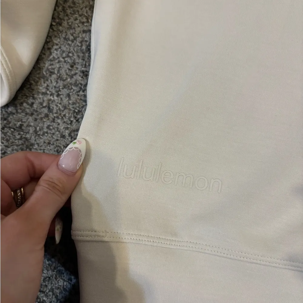 Lululemon  Softstreme Crewneck - Image 5