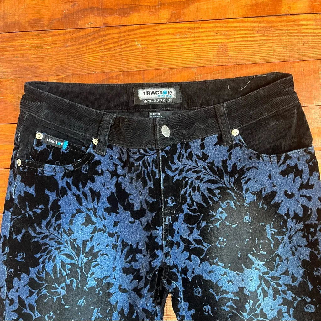Vintage Y2K Black and Blue Floral Belvet Flocked Flare Jeans Size 4 - Image 2