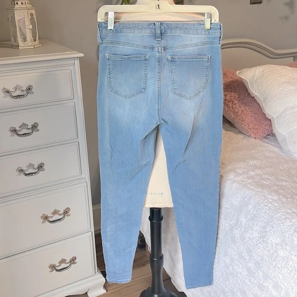 Soft Comfy Denim Light wash Skinny Jeans Size undefined - Image 6