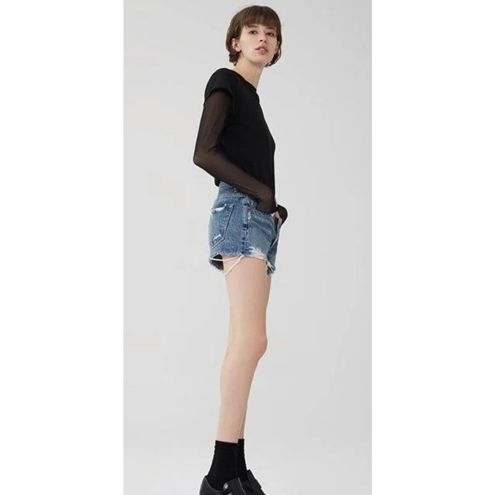 AGOLDE Parker‎ Vintage Cutoff Organic Denim Shorts in Rock Steady Size 29 - Image 2