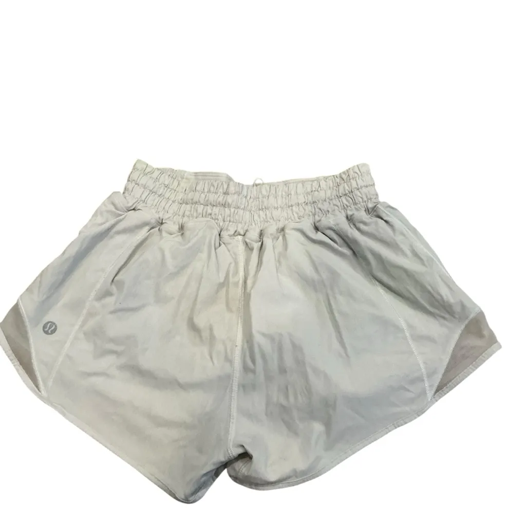 Lululemon hotty hot light grey 2” inseam high rise shorts size 2 - Image 3