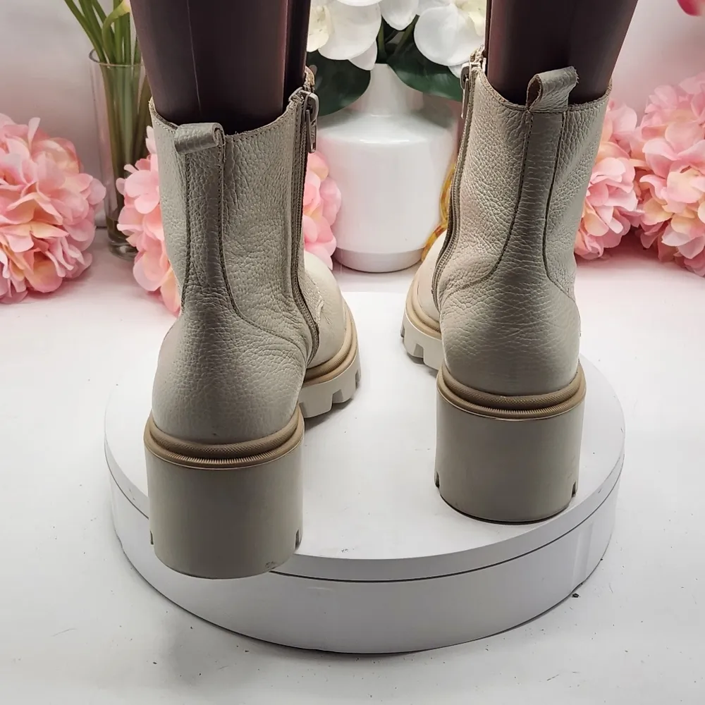 Antonio de Faria Ivory Lola Chelsea Boots with Gold Zipper Sz 9.5 - Image 4