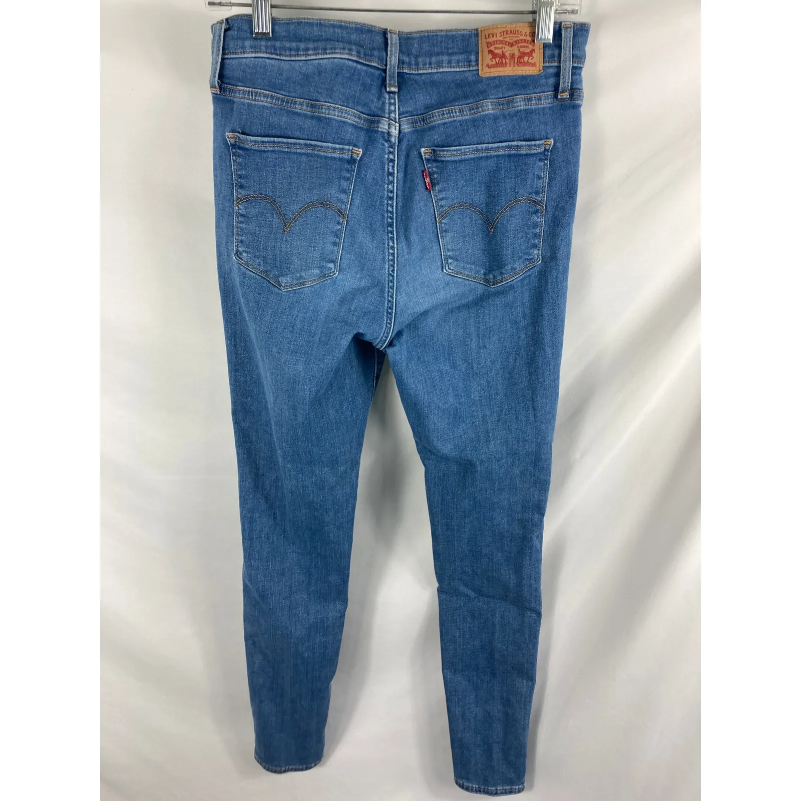 Levis 720 High Rise Super Skinny Jean Size 29 L30 - Image 3