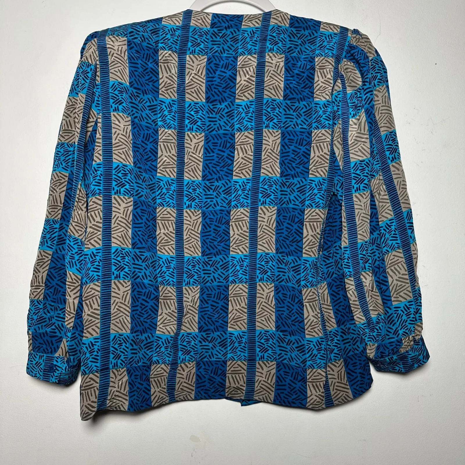 Maggy London by Jeannene Booher Silk Abstract Print Long Sleeve Blouse Size 4 - Image 2