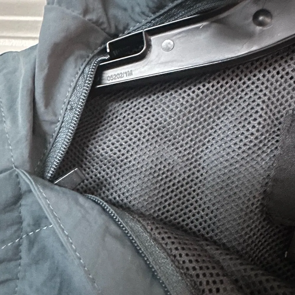 BDG Nylon Montana Vest - Image 6