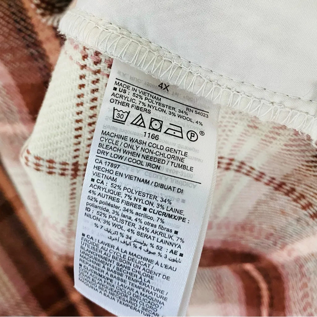 Old Navy NWT  Plaid Oversized Shacket - Image 7