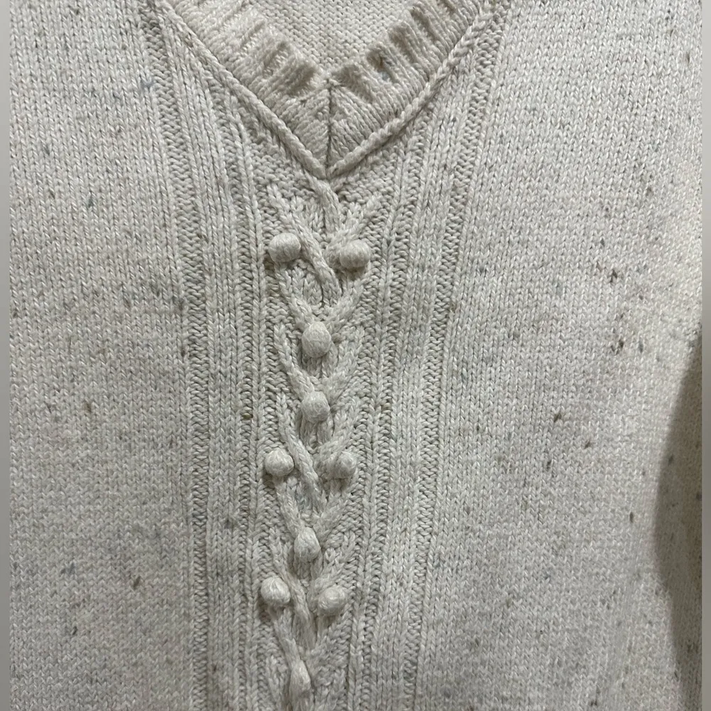 Women’s Liz Claiborne v-neck sweater cream marled textured size large - Image 3