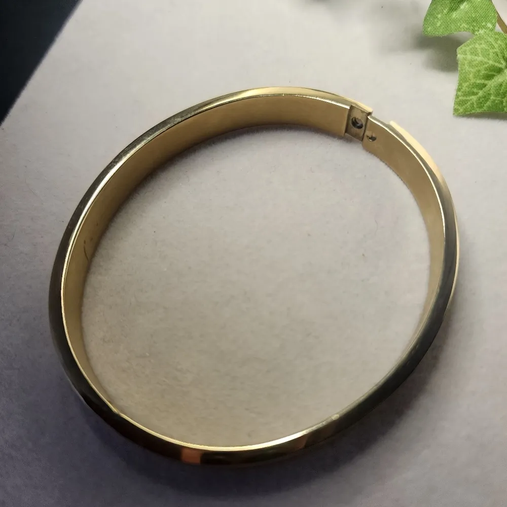 Gold Stainless Steel Bangle Clamper Hinge Bracelet with Cross Design - Image 3