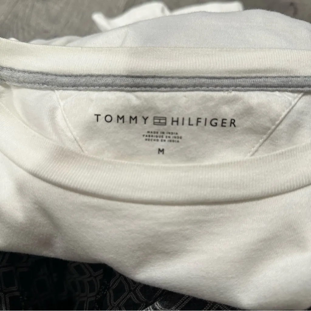 Tommy Hilfiger Women's Medium gold embroidered logo white relaxed fit round neck - Image 4