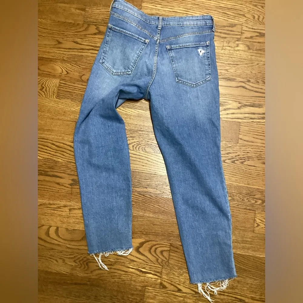 Old Navy Alma high rise jeans. Size 8 - Image 2